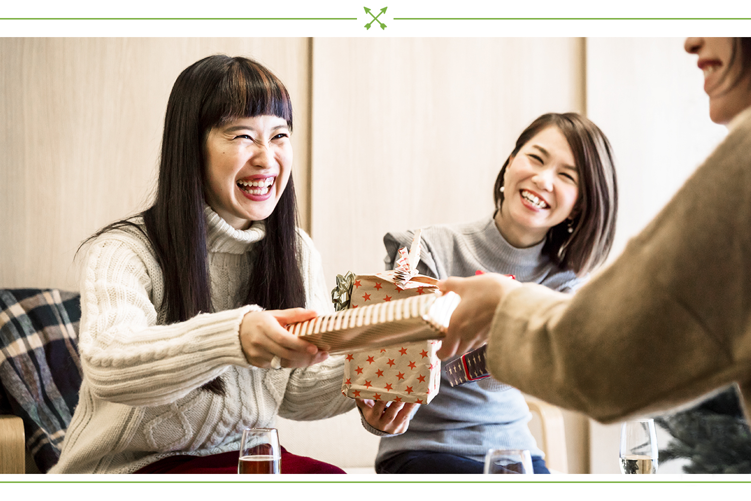 friends exchanging gifts