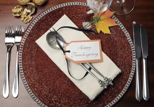 Thanksgiving-Etiquette-Table-Setting