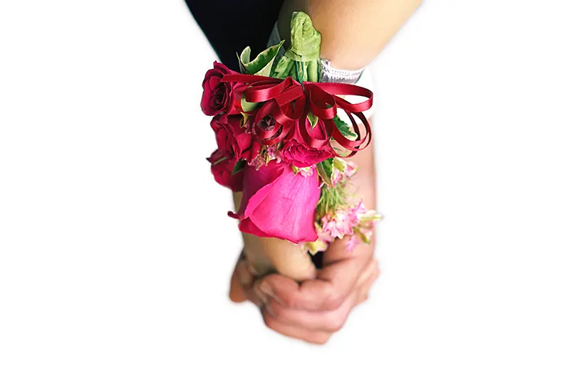 Corsage Etiquette For Proms and Weddings