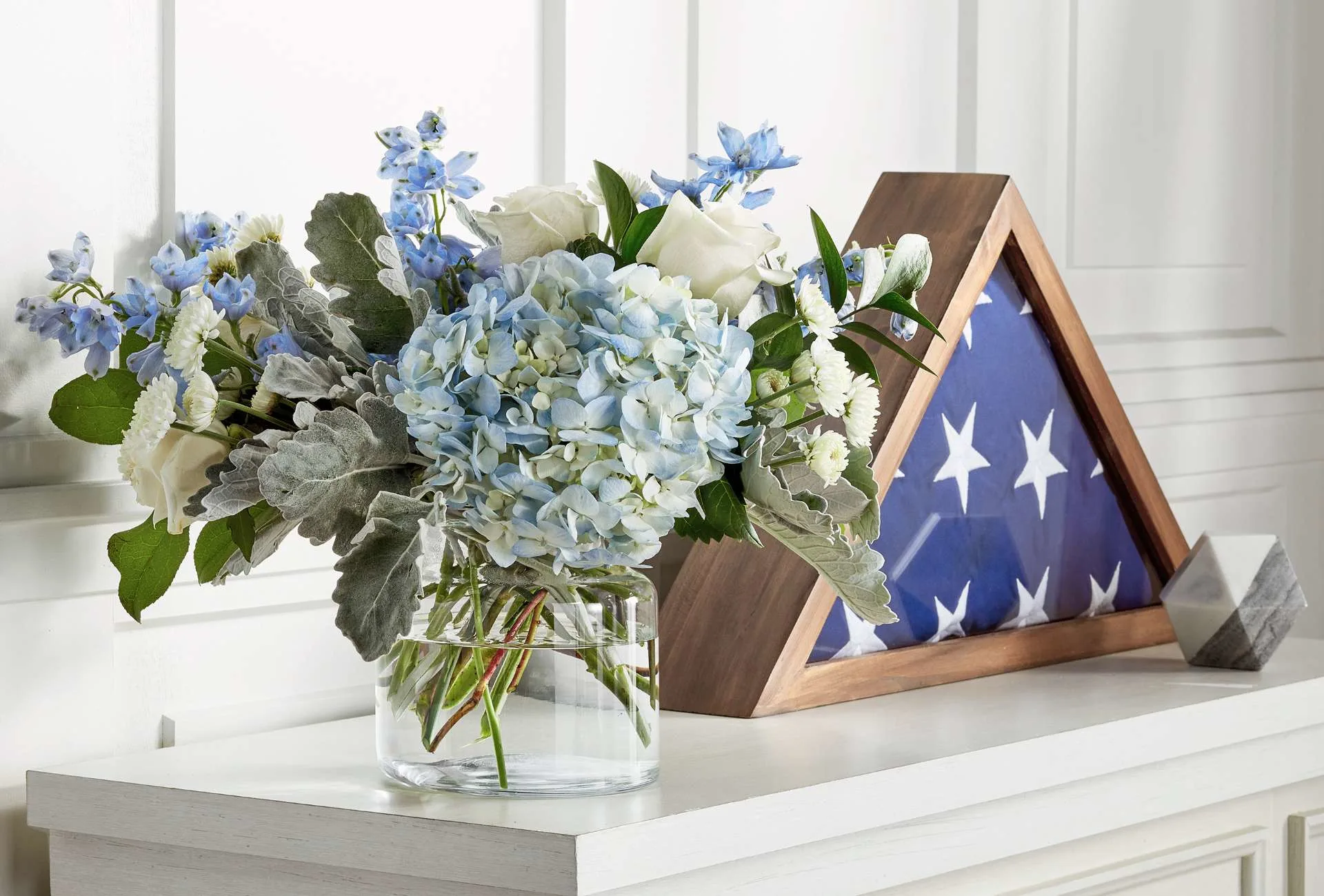 FTD-Merx-HPorCLP-SplitHero-Desktop-Fall25-VeteransDay-1126