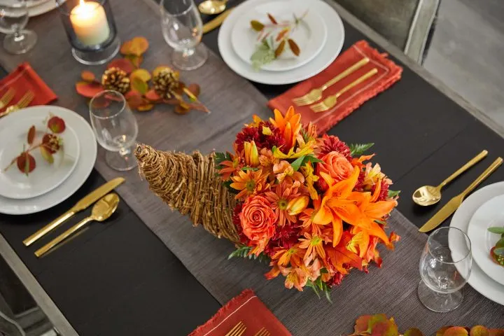What to Consider When Sending the Perfect Thanksgiving Flowers