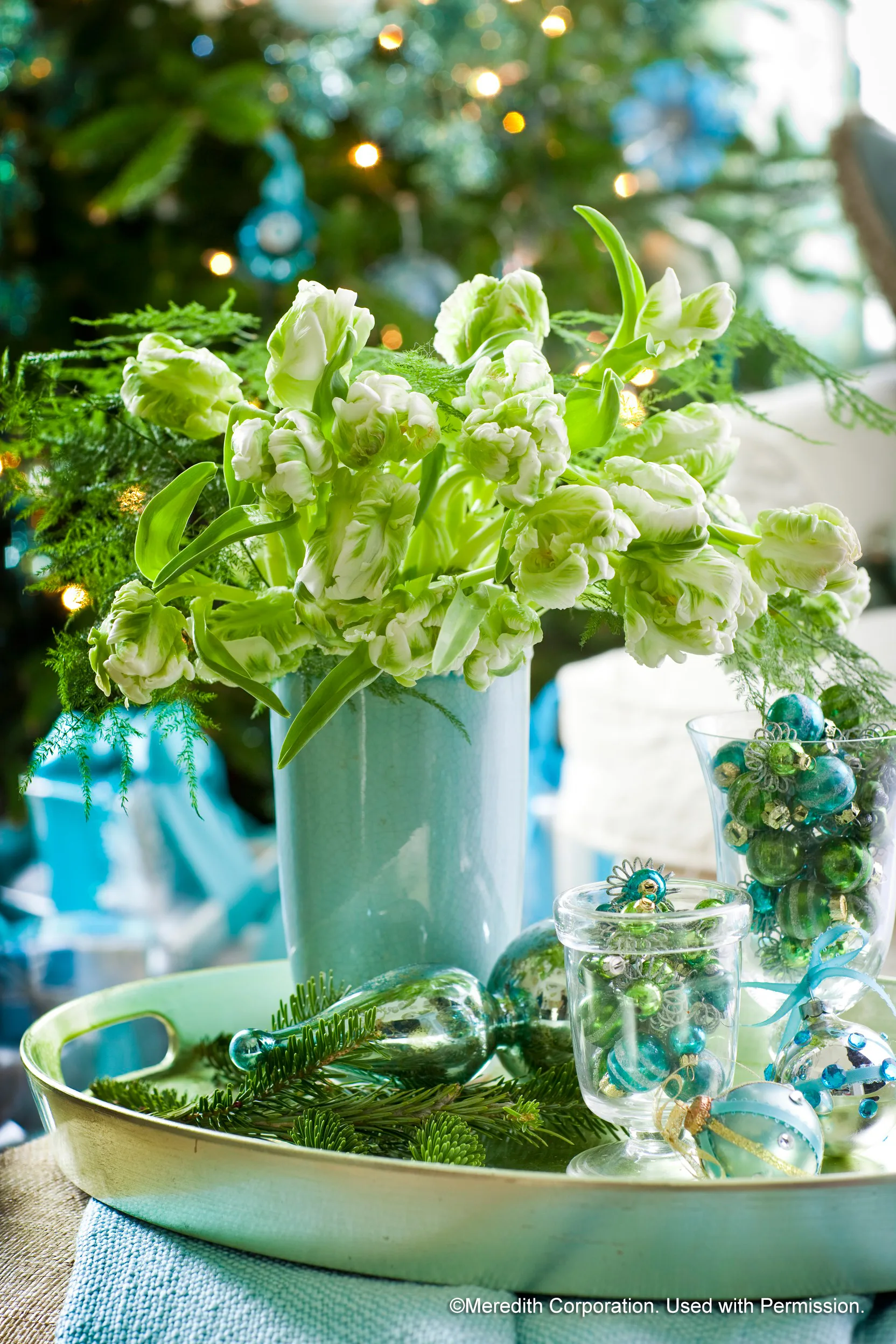 Ten Unique Ways to Incorporate Floral Into Your Holiday Décor