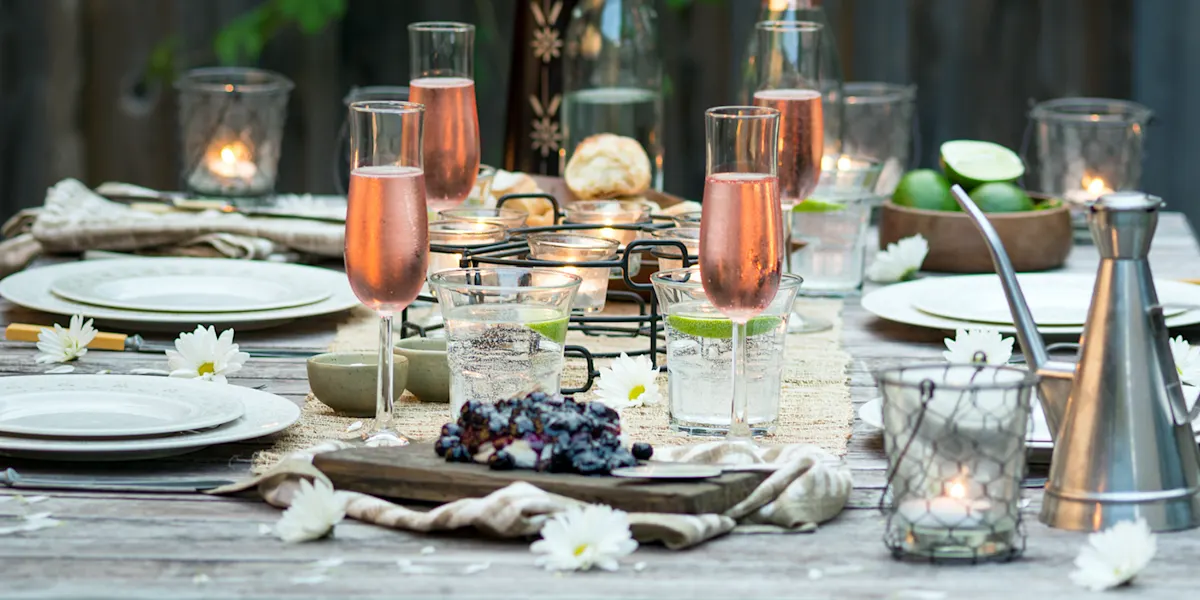 Formal Dinner Table Settings & Dining Etiquette Guide