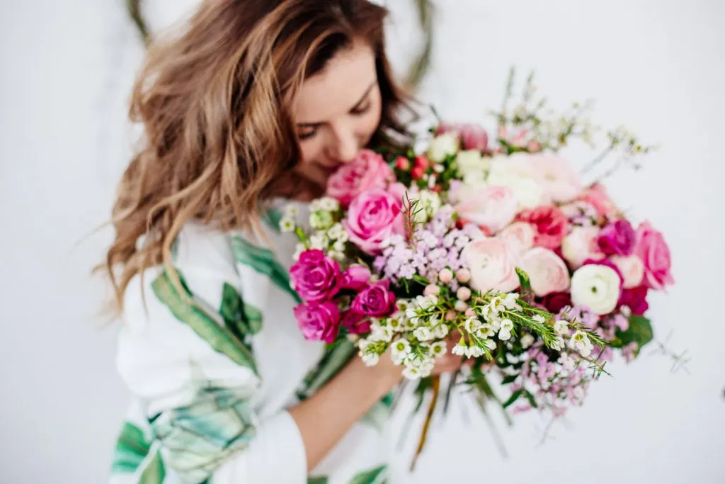 The Meaning of Gifting Flowers in Every Culture