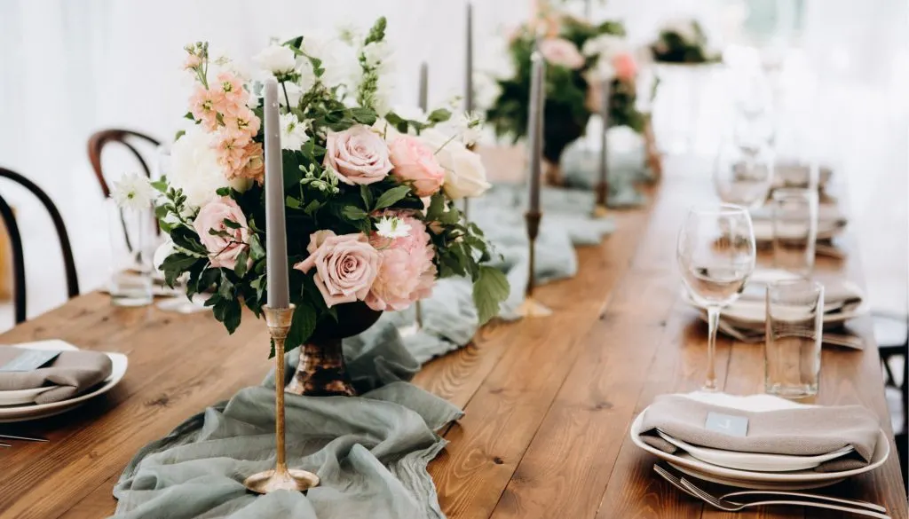 Spring-Wedding-Flowers-Table-Settings