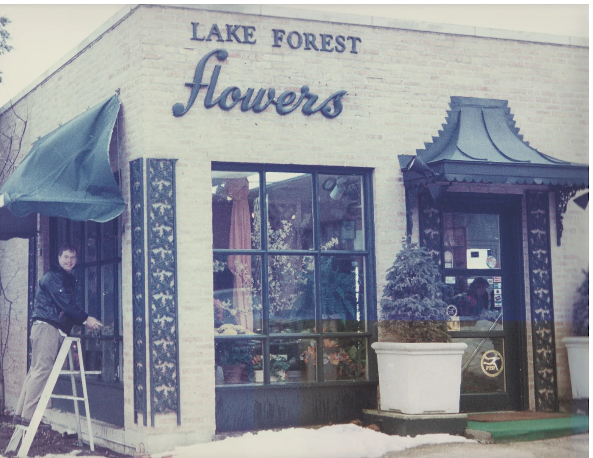 lakeforestflowers johnlobby