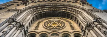 Hero blog image for <a href="/blog/2020-01/lo-que-la-iglesia-ha-recibido-de-los-judios-0">vista</a>