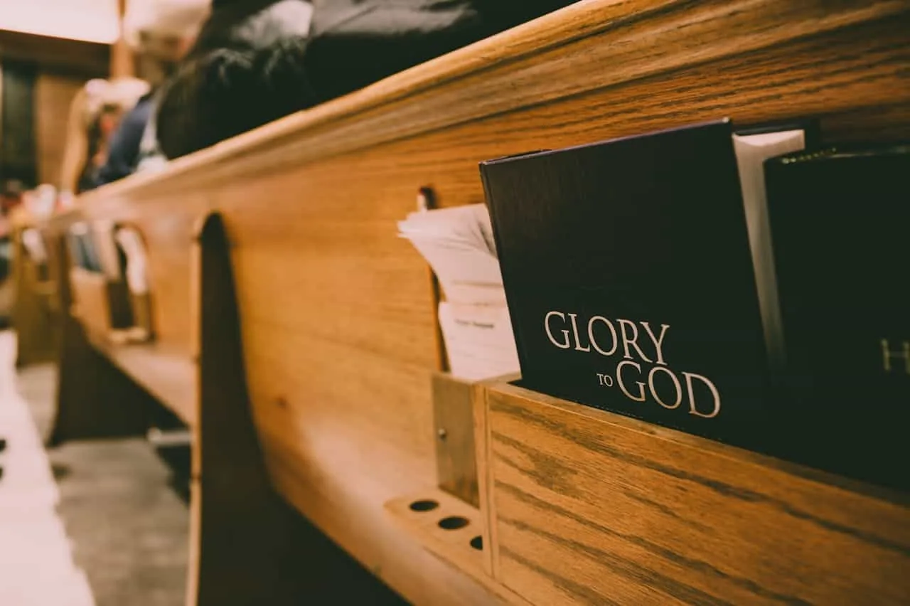 ¿QUÉ es y QUÉ NO es una iglesia?