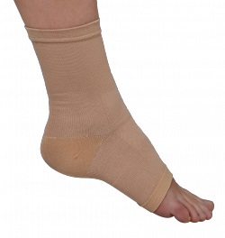 image - 908188966 - Cavigliera calzino in cotone camel Gibaud misura 2, indicata per distorsioni di I grado di lieve entit&agrave;, contribuisce a mantenere la percezione della caviglia nello spazio. - 7890268_1.jpg