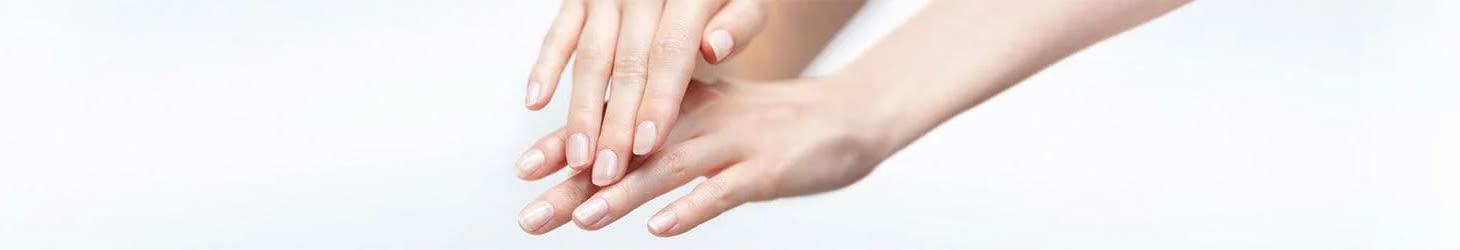 image - Hero desk Eucerin pelle danneggiata