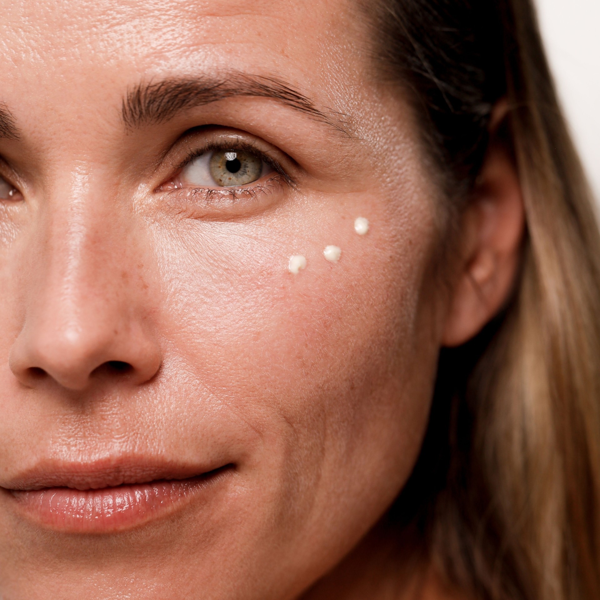 image - 934296942 - DR HAUSCHKA CR RIGEN OCCHI 15ML - 4723062_6.jpg