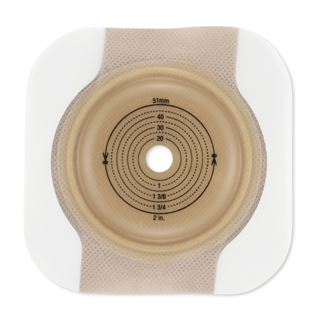 image - 980292775 - Placca convessa Conform 2 CeraPlus Soft con flangia da 55 mm e placca ritagliabile da 13-38 mm, progettata per colostomia, ileostomia e urostomia, garantisce comfort e adesione ottimali. - 4867961_1.jpg