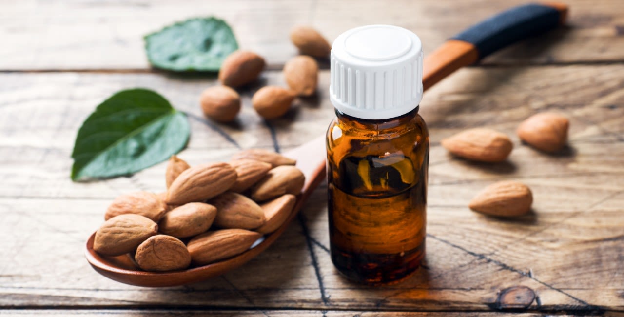 Magazine | Olio di mandorla proprietà e benefici