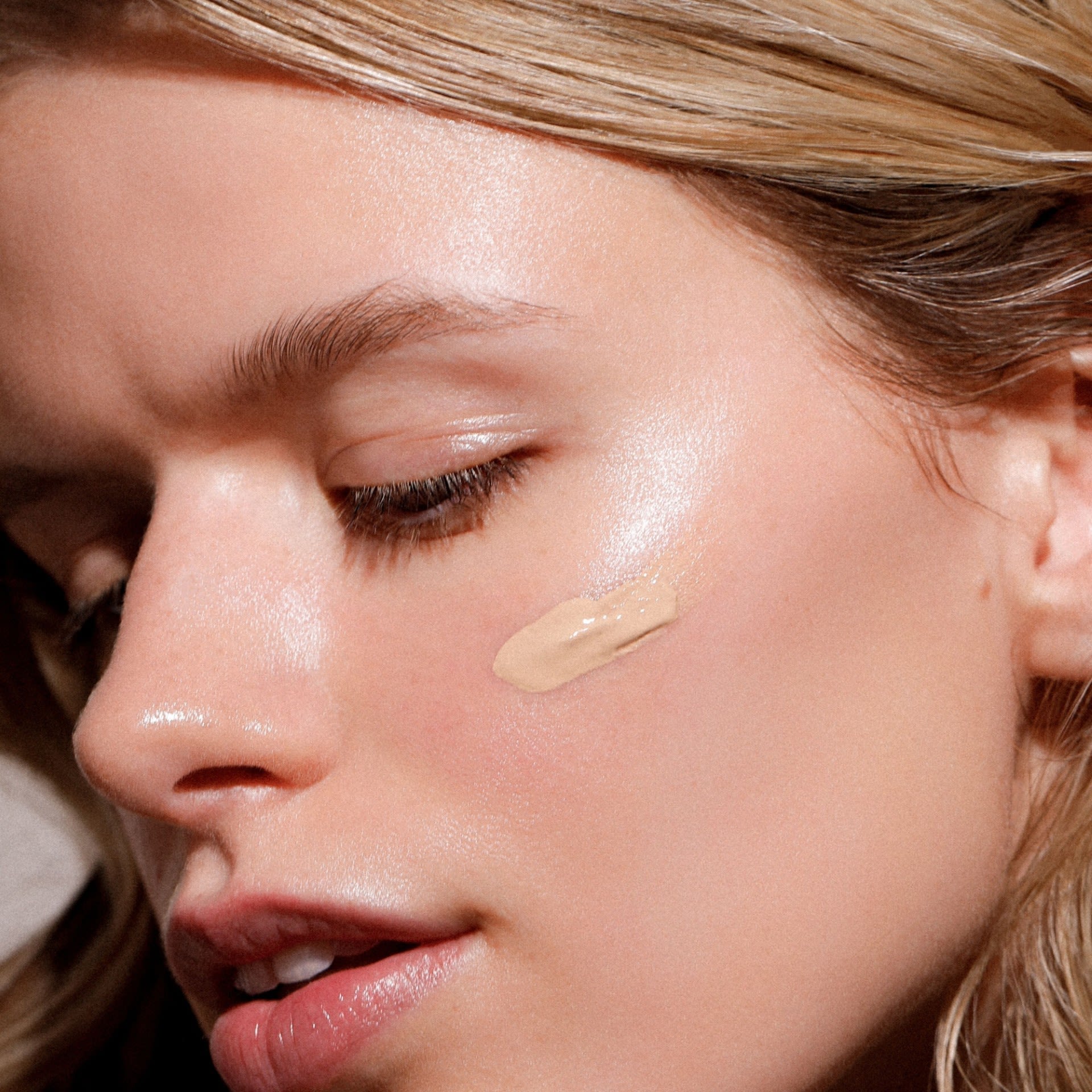 image - 983758703 - DR HAUSCHKA PROTEZIONE SOLARE COLORATA PER IL VISO SPF30 40 ML - 4740176_5.jpg