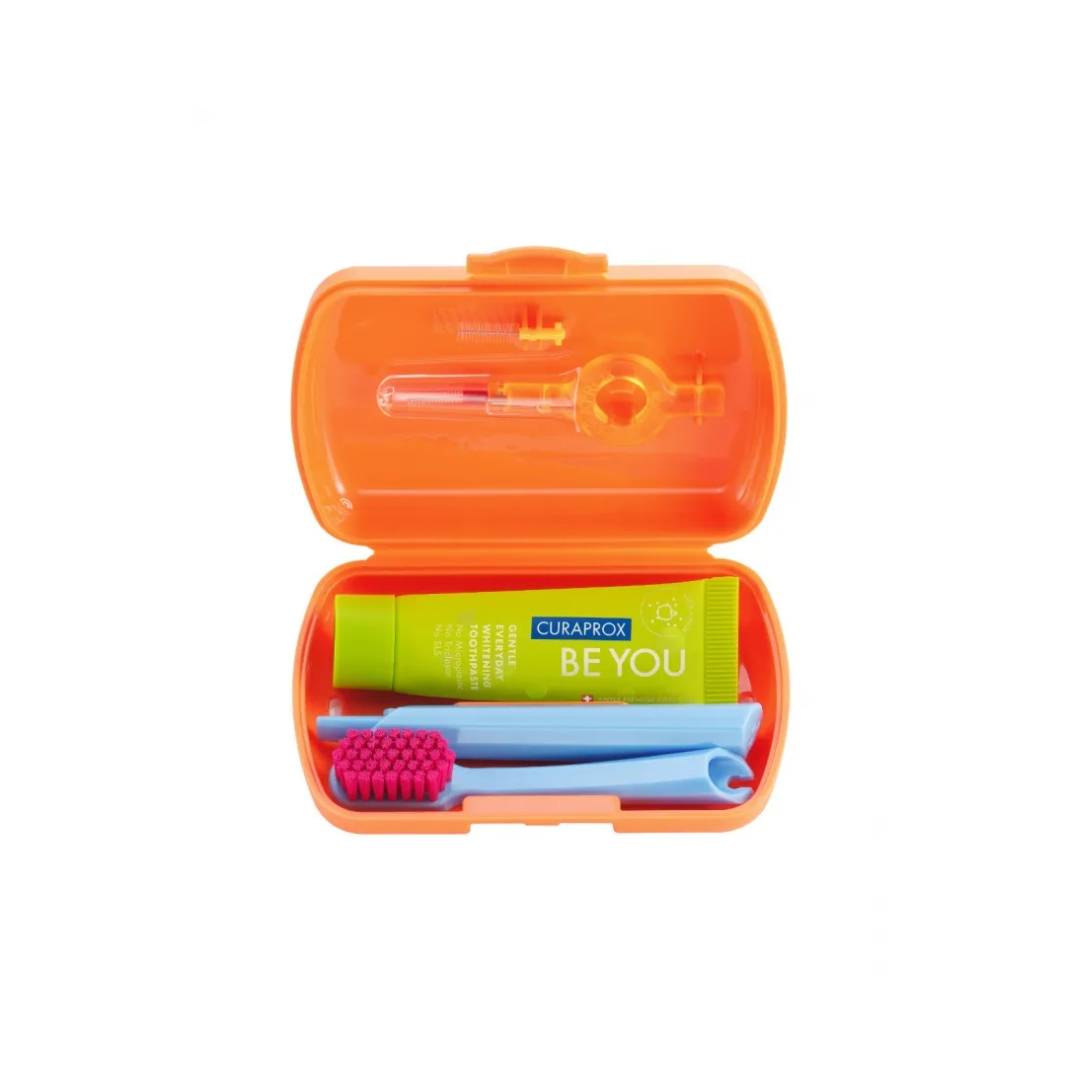 image - 982491464 - Set da viaggio per l&rsquo;igiene orale con spazzolino, dentifricio e scovolini interdentali in formato compatto. Colore arancione, pratico da portare sempre con s&eacute;. - 4711572_1.jpg
