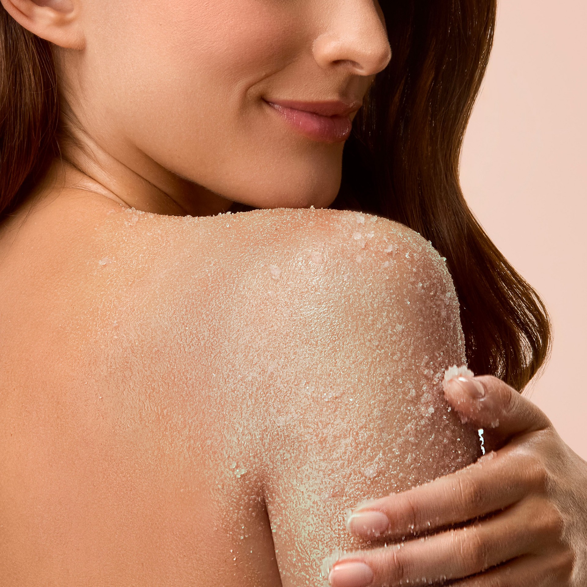 image - 952043089 - Scrub corpo anticellulite con sali marini e oli essenziali che esfolia, detossina e stimola il turnover cutaneo, lasciando la pelle liscia e levigata. - 4867723_3.jpg