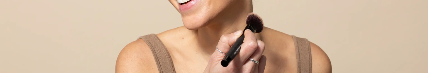 hero desk - Avene - Make-up correttivo