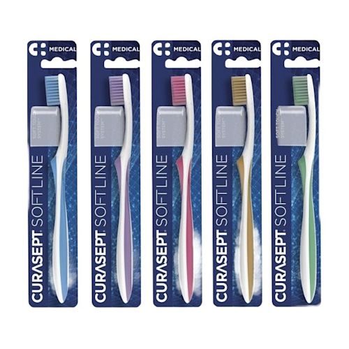 image - 974904029 - Spazzolino Curasept Soft Medical Magenta con testina lunga e setole di diametro 0,10, progettato per pazienti in terapia odontoiatrica, offre un'azione delicata ed efficace. - 4706186_2.jpg