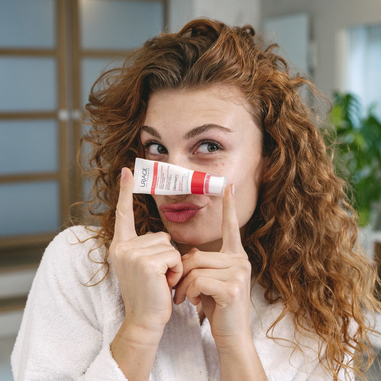 981485550 - Uriage Tolederm Control Contorno Occhi Lenitivo 15ml - 4737694_4.jpg