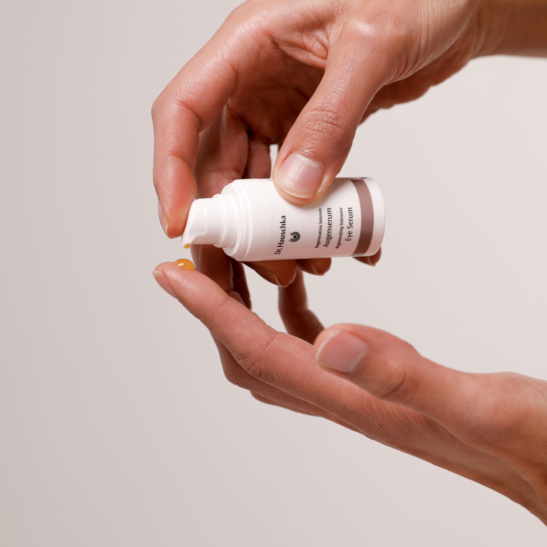 image - 987772845 - DR HAUSCHKA RIGENERANTE INTENSIVA SIERO CONTORNO OCCHI 15 ML - 4752750_9.jpg