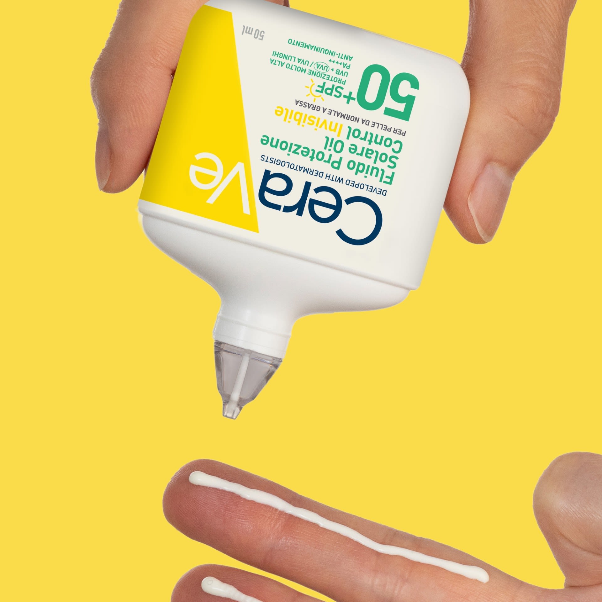 image - 951381449 - Fluido solare SPF50+ studiato per pelli da normali a grasse, aiuta a controllare il sebo proteggendo dai raggi UVA/UVB. - 4854611_12.jpg