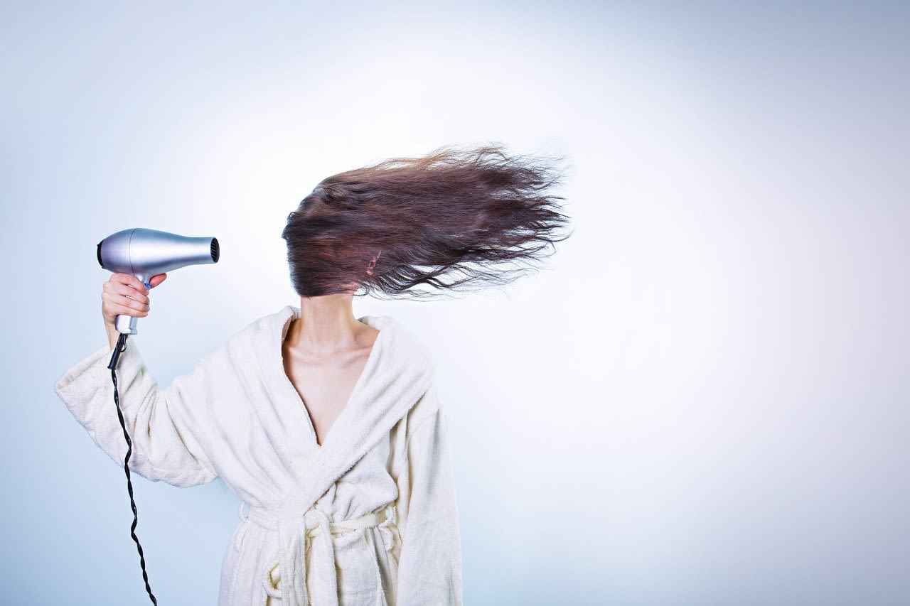 Magazine | Capelli crespi come prendersene cura