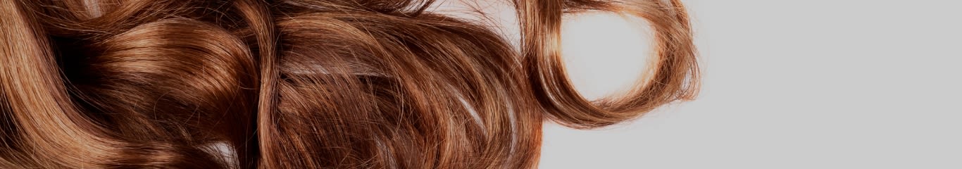 Capelli forti e sani: guida completa tra integratori, ormoni e collagene