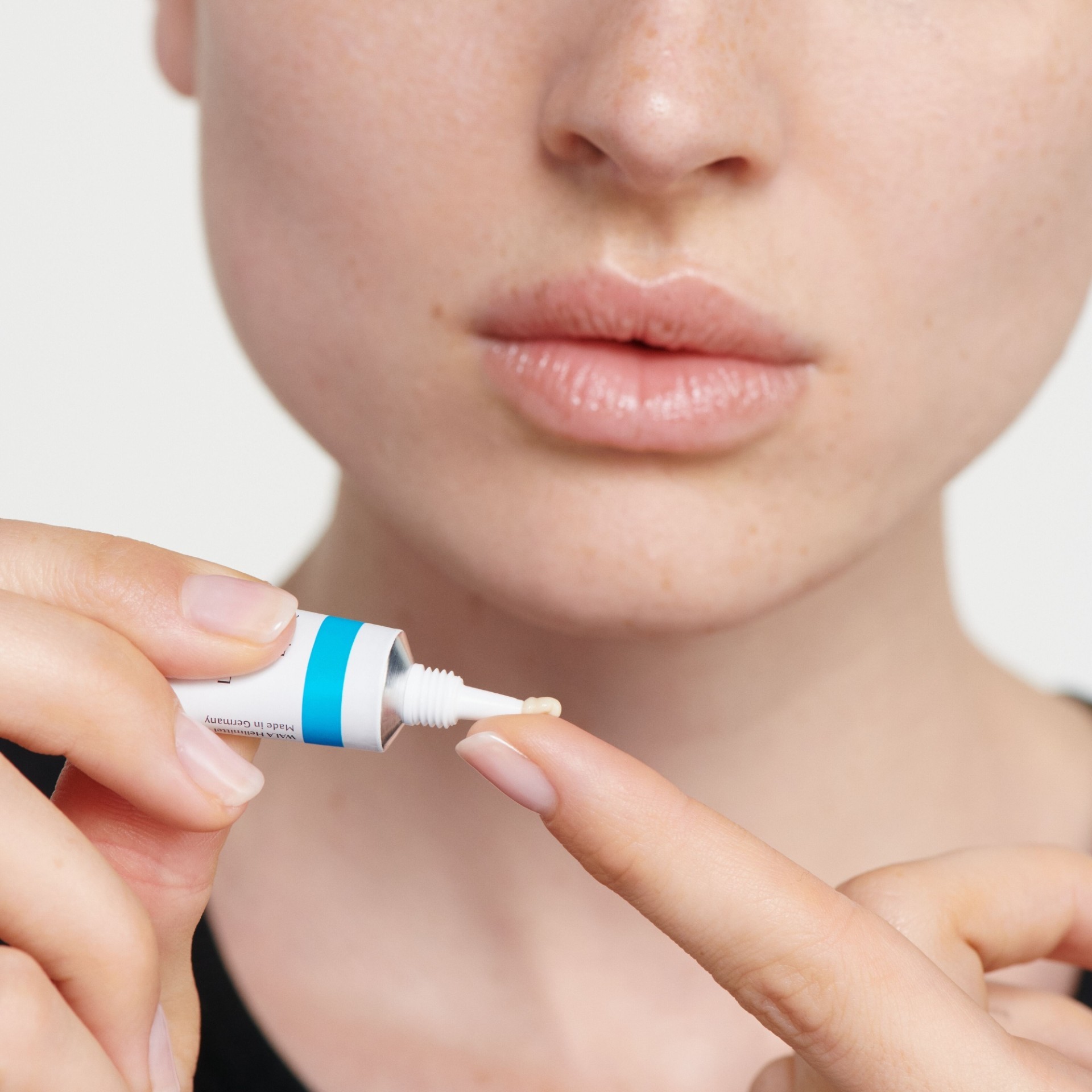 image - 978508101 - DR HAUSCHKA TRATTAMENTO LABBRA 5 ML - 4734756_4.jpg