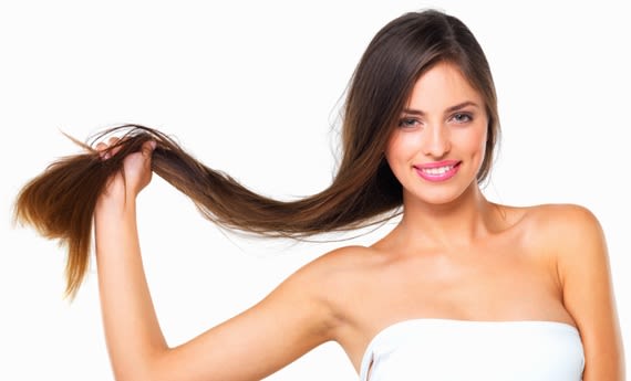 Magazine | Crescita capelli e unghie come favorirla con gli integratori