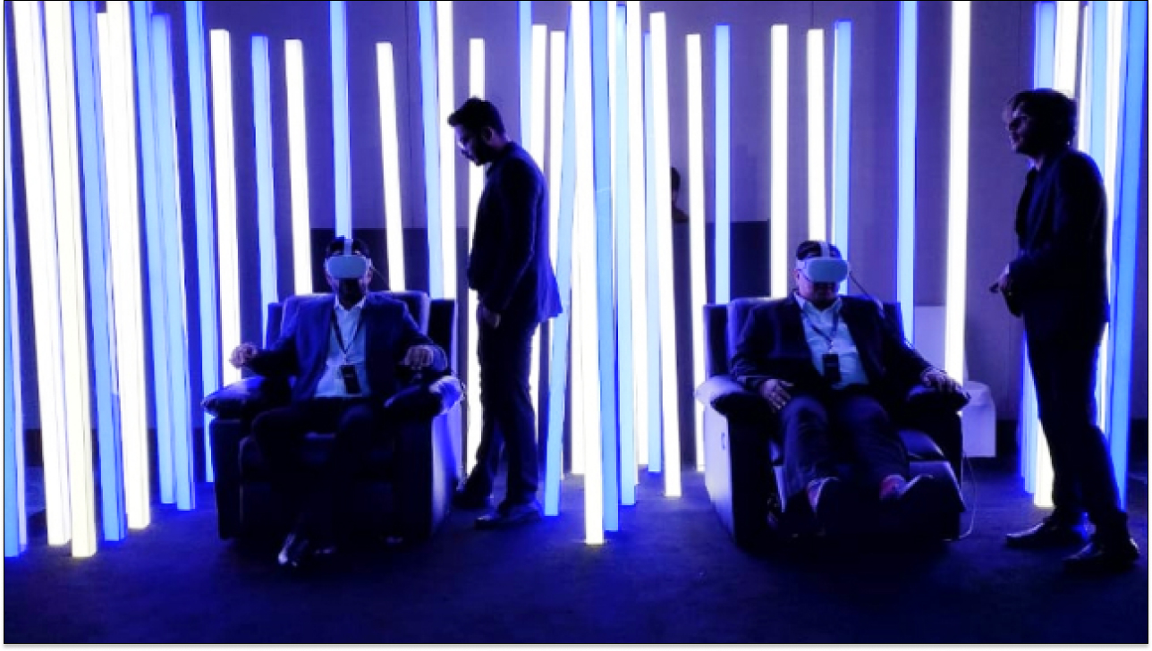 Interactive virtual reality experience