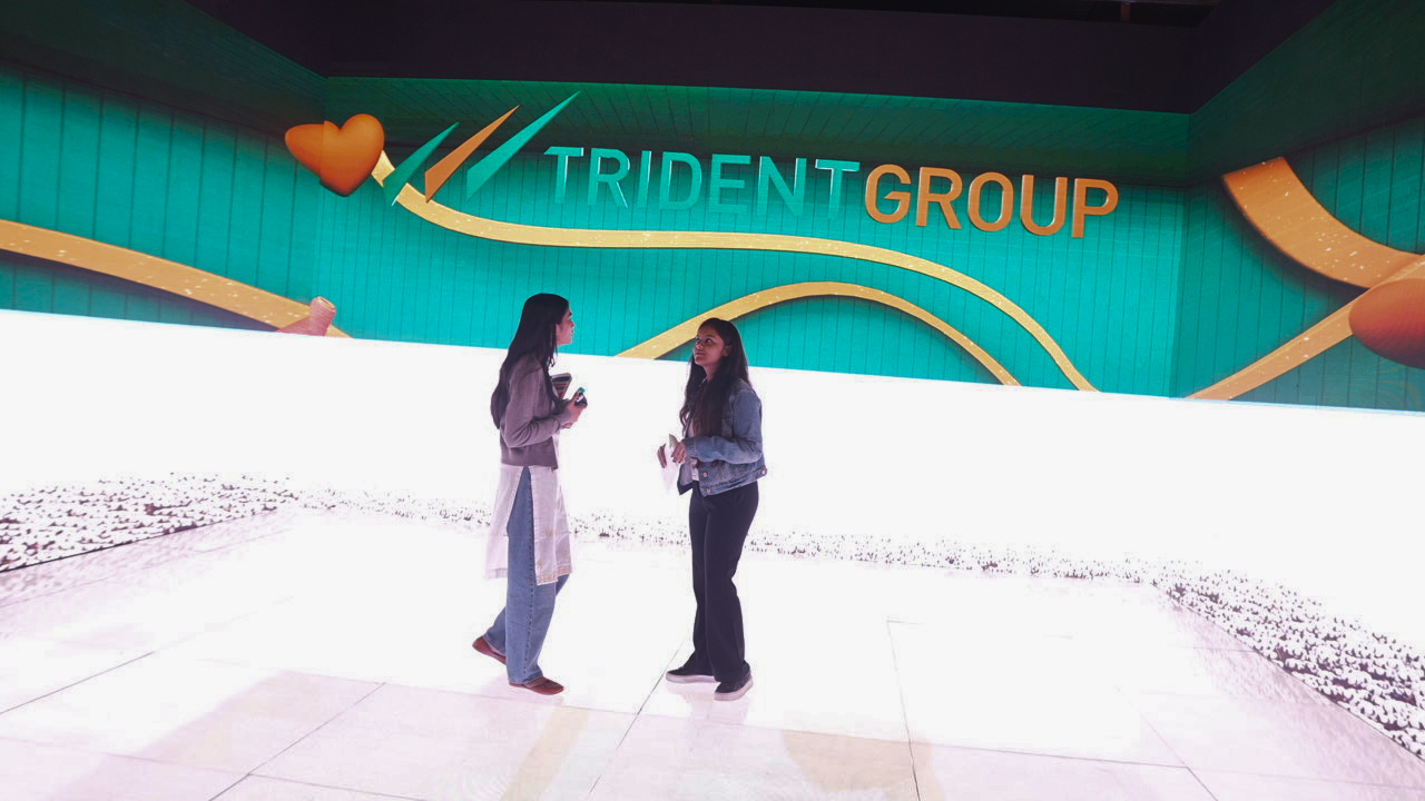 large led C-shape screen