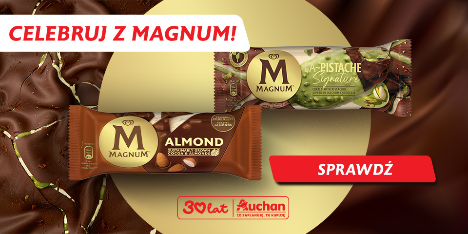 Baner reklamowy z dwoma lodami Magnum (Pistache Signature, Almond) na złotym tle. U góry napis "ŚWIĘTUJ Z LODAMI", na dole "SPRAWDŹ" i logo "30 lat Auchan". Tło brązowe, przypominające czekoladę.