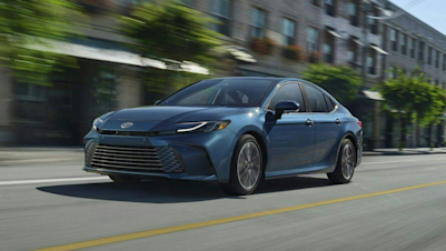 2025_Toyota-Camry_XLE_001