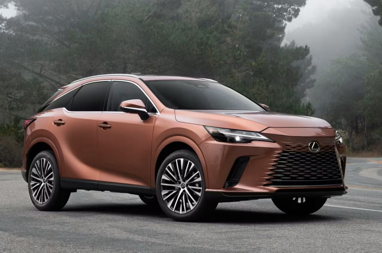 Best 2-Row Midsize Luxury SUVs in 2026 | CARFAX