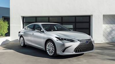 2025 Lexus ES Hybrid