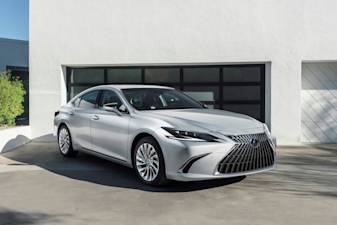 2025 Lexus ES Hybrid
