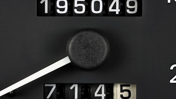 What Is an Odometer? | CARFAX