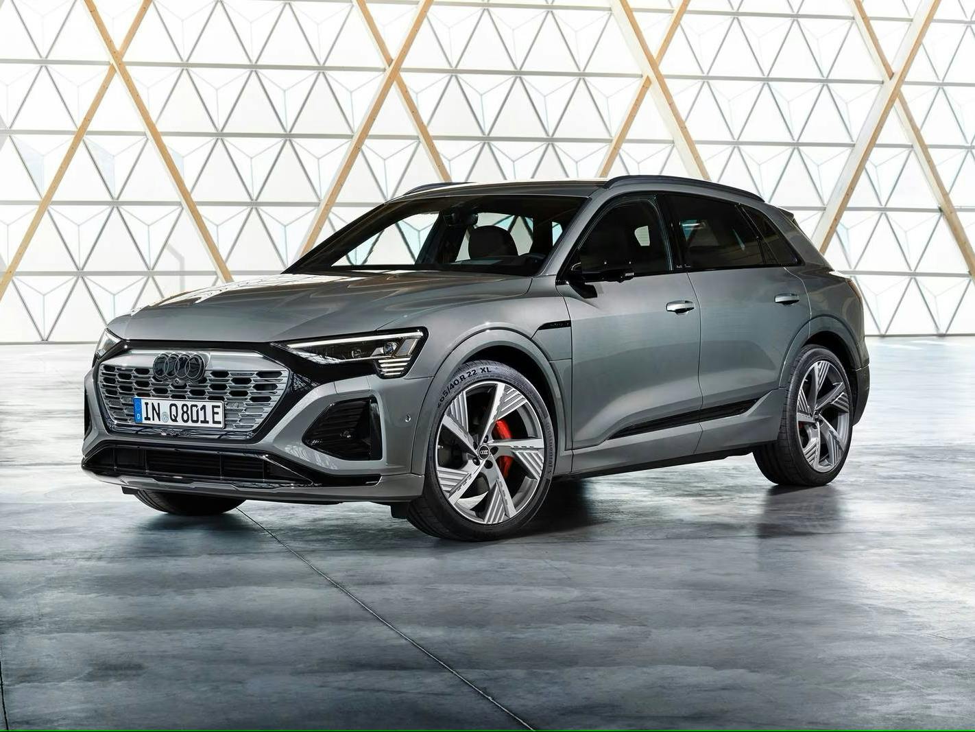 2025 Audi Q8 e-tron