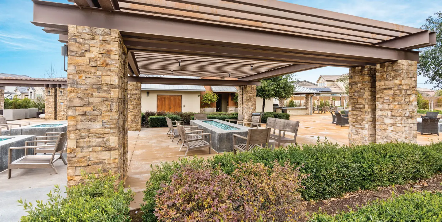 1440x724 Riverstone-Pool-Deck