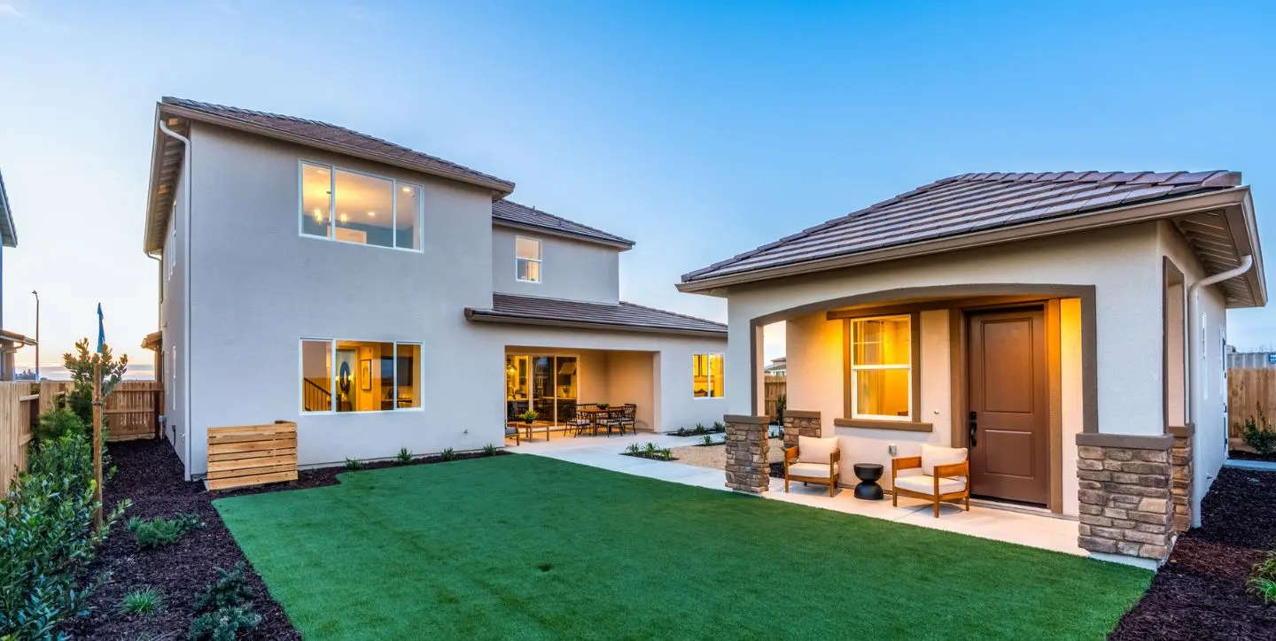 1440x724 Abbey Park Chatham Casita Dusk