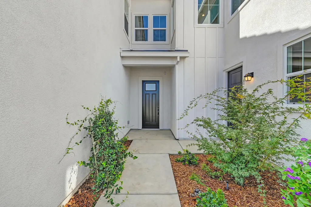 at Brady Vineyards in Roseville, CA by Woodside Homes