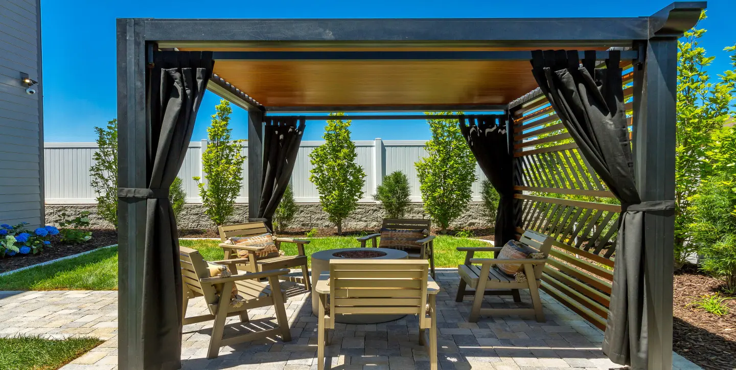 SKB Gambel Oak Backyard