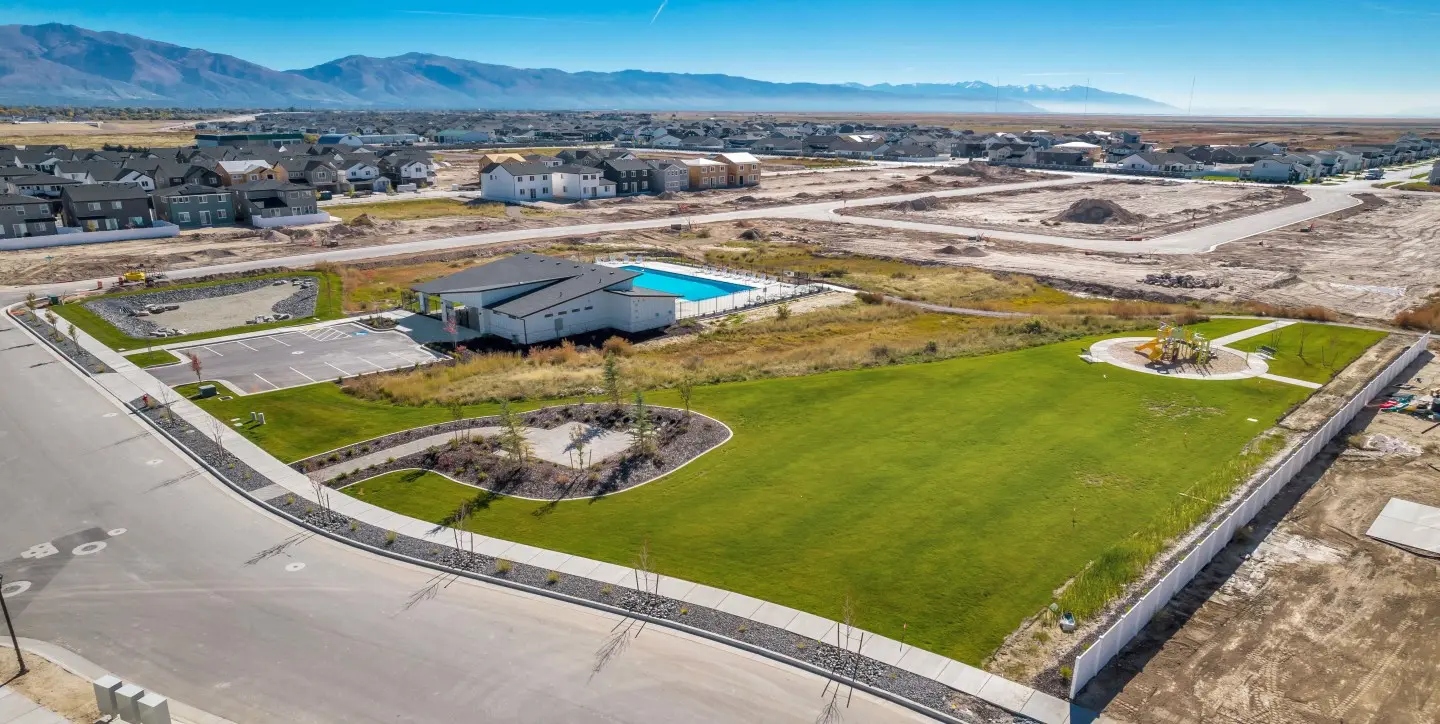 Shoreline Cabana & Pool Aeiral