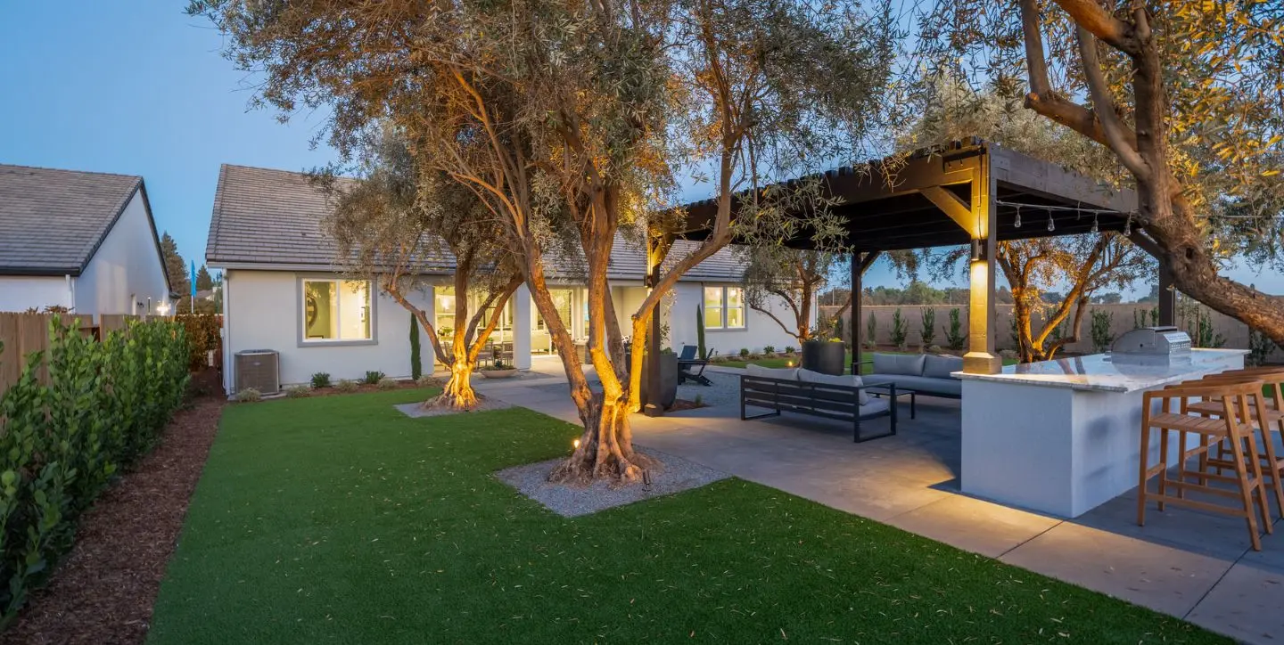 1440x724 The Sherman Backyard3