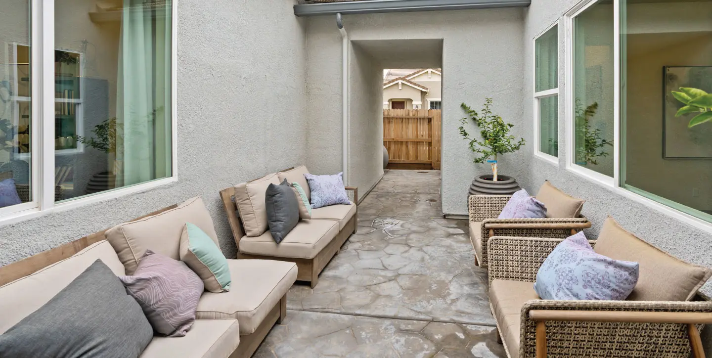 1440x724 Gwendolen Courtyard