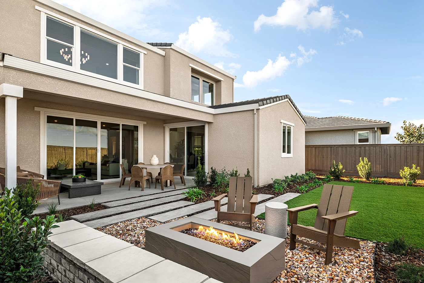 Montrose Hawthorne Hires-5hero