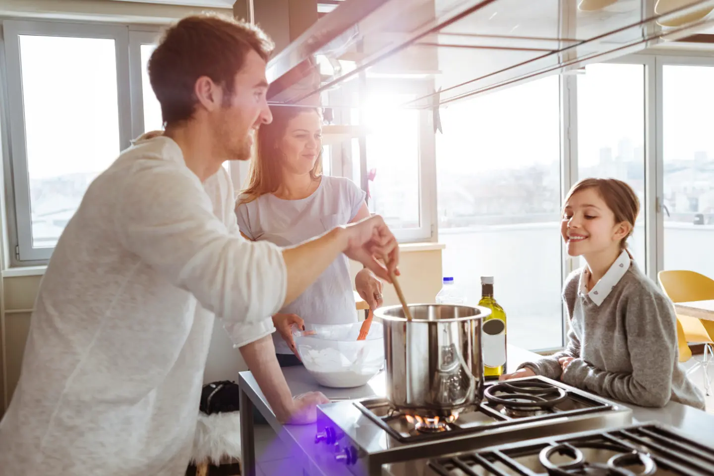 stock lifestyle kitchen family cooking dinner healthy home