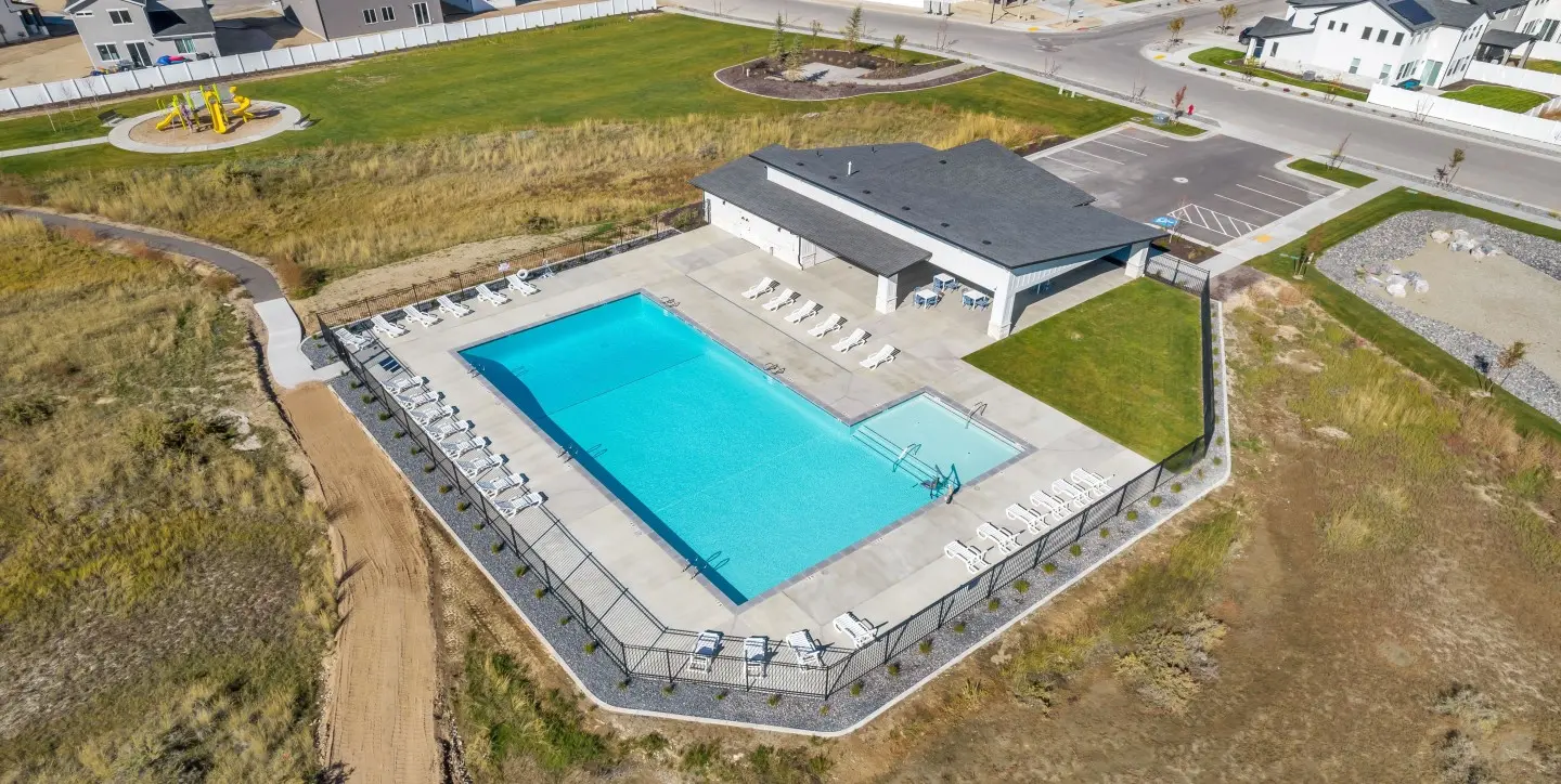 Shoreline Pool Aeiral