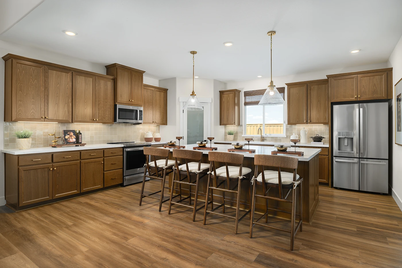 Montrose Hawthorne Hires-4hero