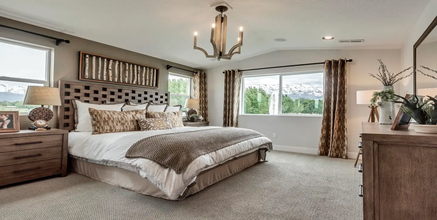 Hampton Estate Master Bed